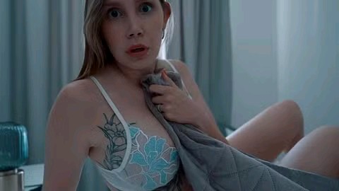 为什么继母在争吵后醒来时握着继子的阴茎 — 她会在床上接受面射吗?#纹身#挑逗#母狗#性交